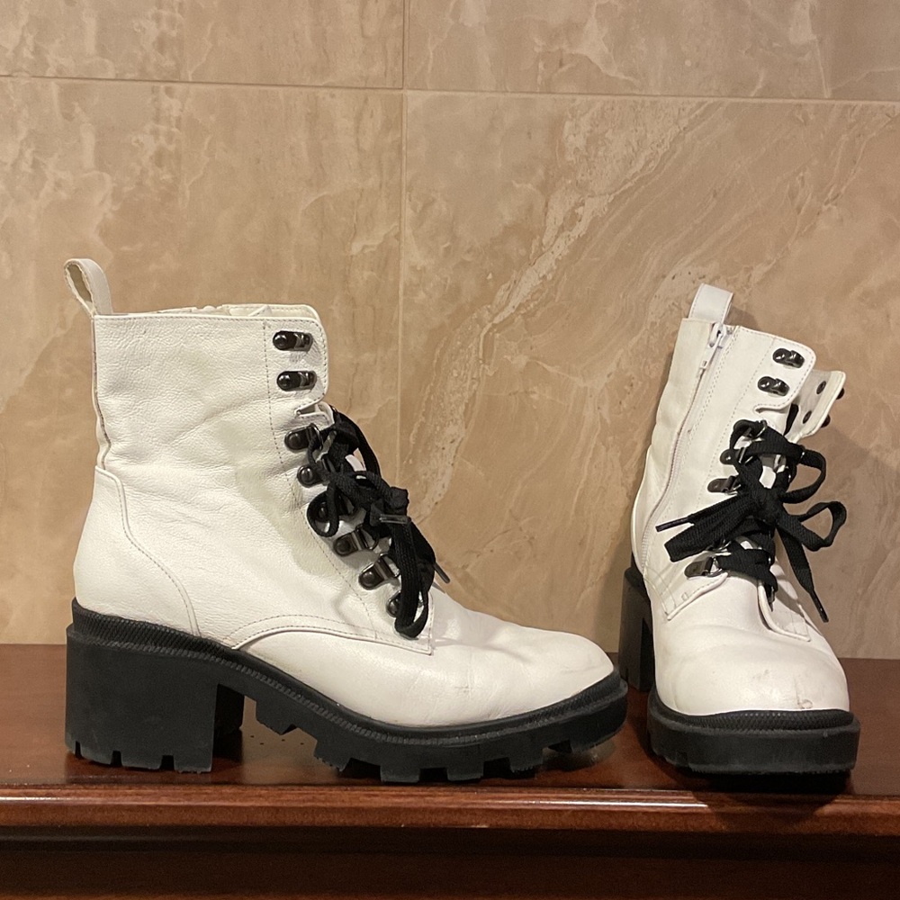 Elegant White Lace-Up Combat Boots, LEATHER, Size 8.5
